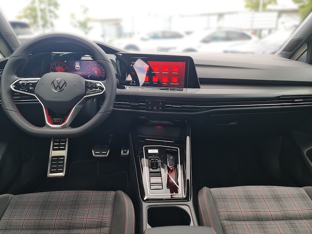 Volkswagen Golf 2.0 TSI
