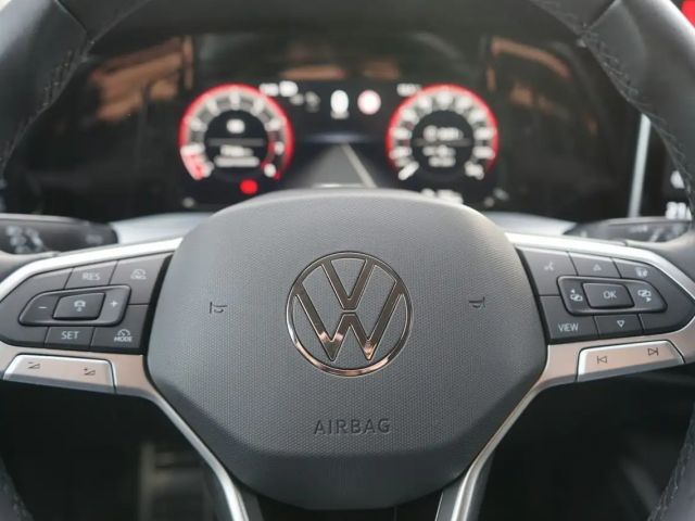 Volkswagen Golf 1.5 TSI Golf VIII IQ.Drive