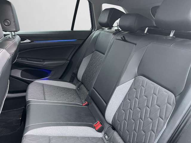 Volkswagen Golf 1.5 eTSI DSG Variant