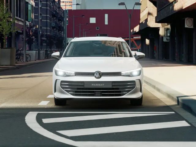 Volkswagen Passat 1.5 eTSI Business DSG Variant