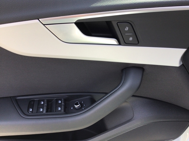 Audi A4 35 TFSI Avant S-Tronic