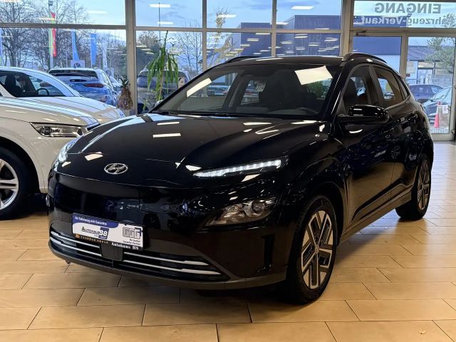 Hyundai Kona Select