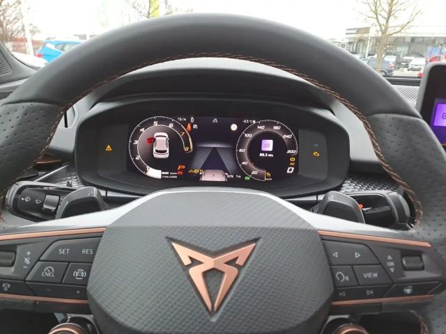 Cupra Terramar 1.5 e-Hybrid