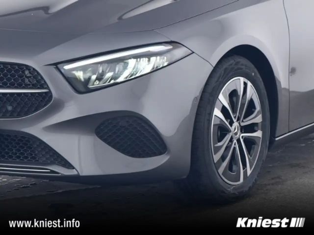 Mercedes-Benz A 180 Hatchback Progressive