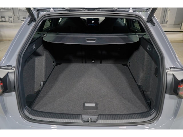 Volkswagen Golf 1.5 eTSI R-Line Variant