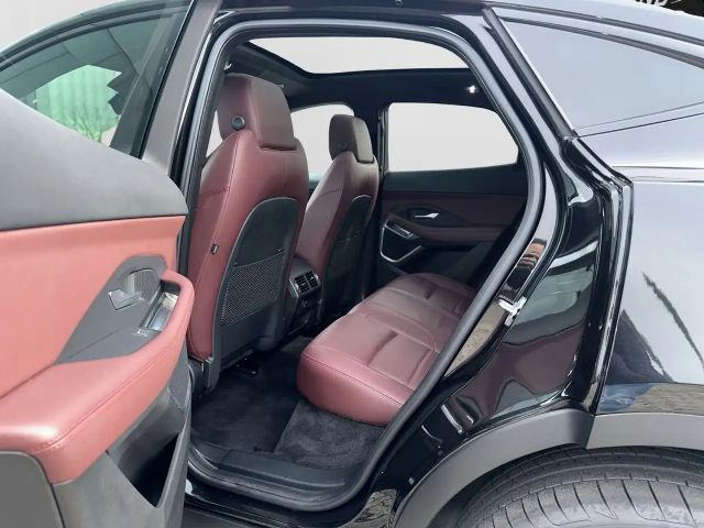 Jaguar E-Pace AWD P300