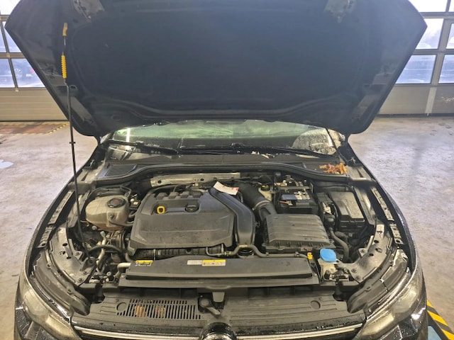 Volkswagen Golf 1.5 eTSI DSG