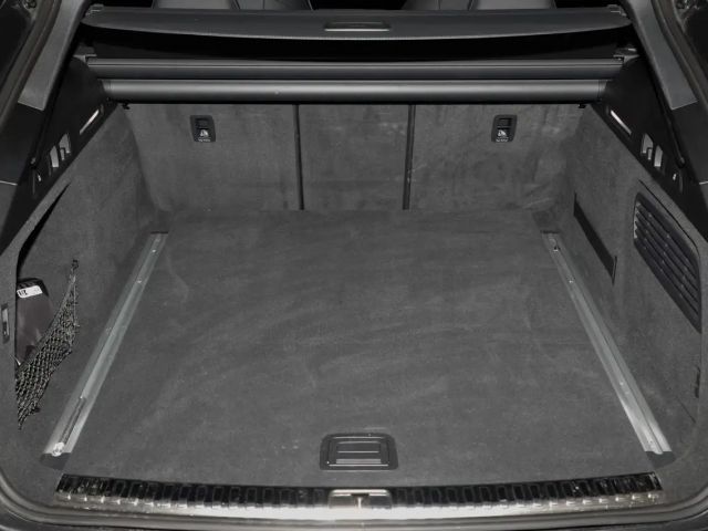 Audi RS6 AHK Matrix HUD Keramik Pano 305km/h