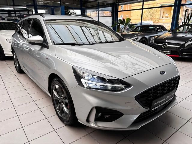 Ford Focus ST Line Wagon