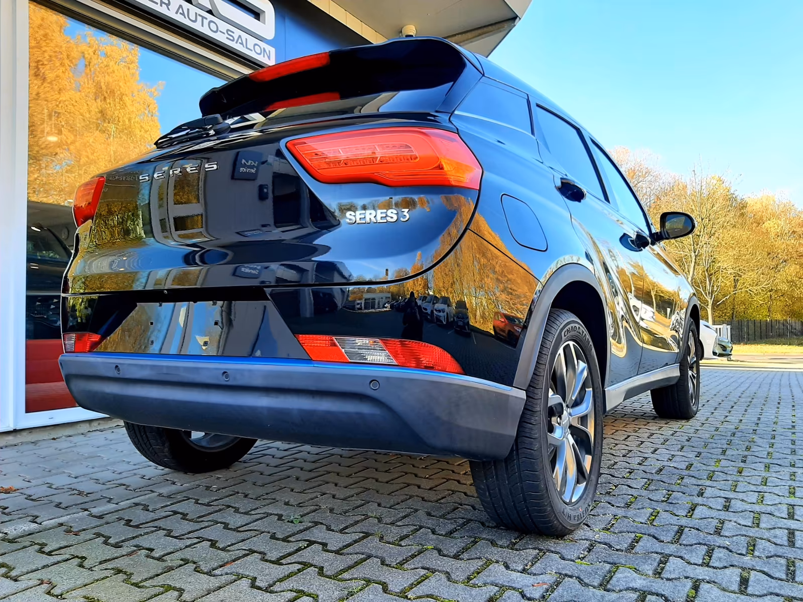 Seres 3 54 kWh 360° DAB NAVI