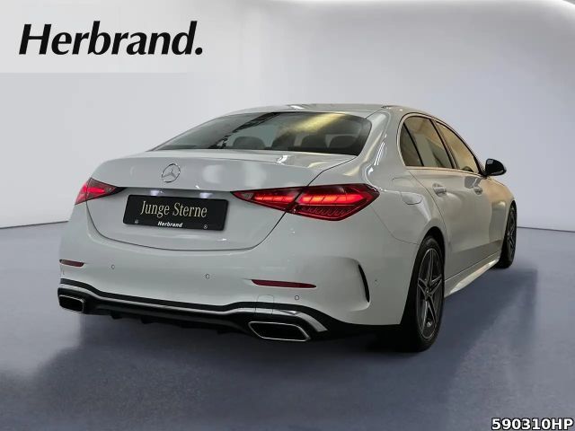 Mercedes-Benz C 300 AMG Line Sedan