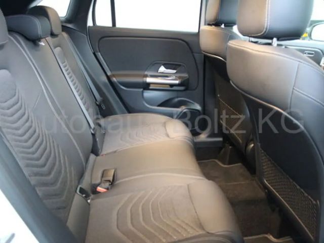 Mercedes-Benz GLA 180 Progressive