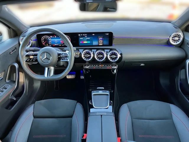 Mercedes-Benz A 200 AMG Line Guard