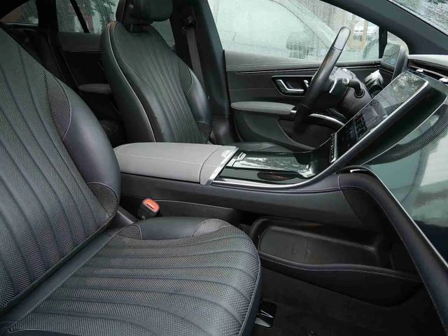 Mercedes-Benz EQS Electric Art Sedan