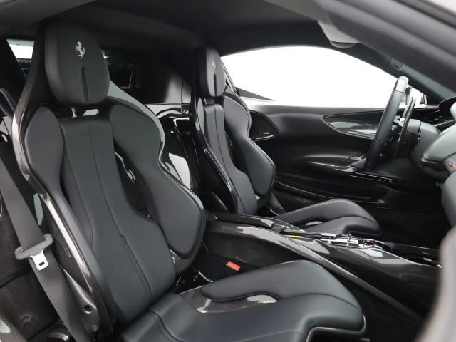 Ferrari SF90 Stradale