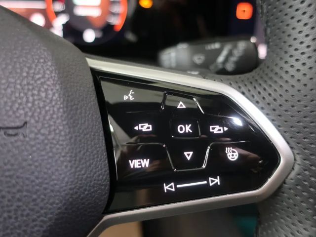 Volkswagen Golf DSG R-Line Variant