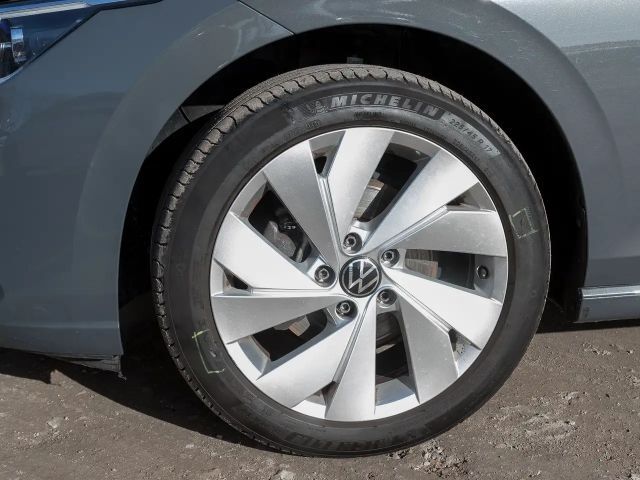Volkswagen Golf 1.5 eTSI DSG Style Variant
