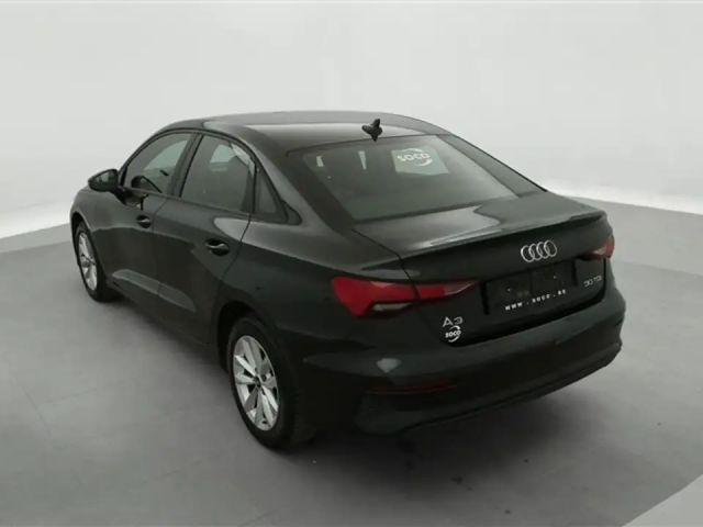 Audi A3 30 TDI Attraction Avant Sedan