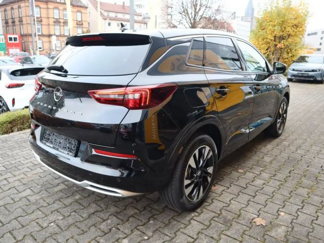 Opel Grandland X 1.2 Turbo Elegance business+