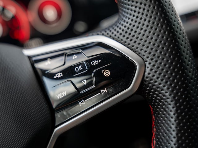 Volkswagen Golf 2.0 TSI