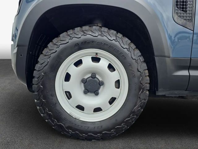 Land Rover Defender 90 D250 SE