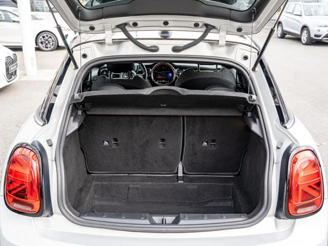 MINI Cooper JCW Trim FACEL. LED NAVI SHZ PDC KLIMA