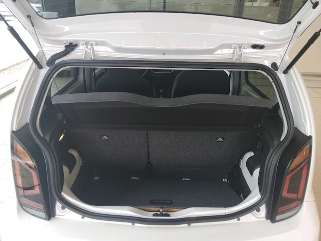 Volkswagen up! Move Move up!