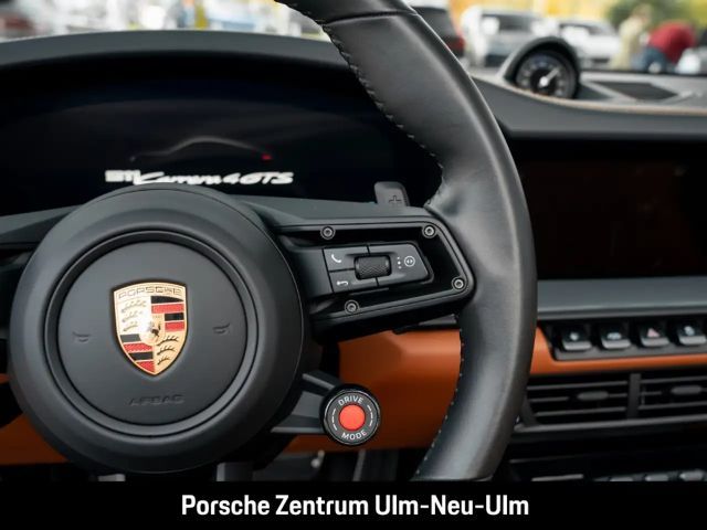 Porsche 992 4 Cabrio Carrera GTS