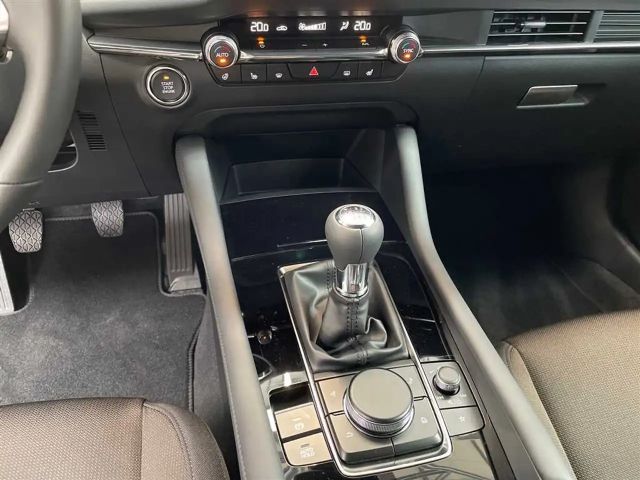 Mazda 3 Exclusive-line