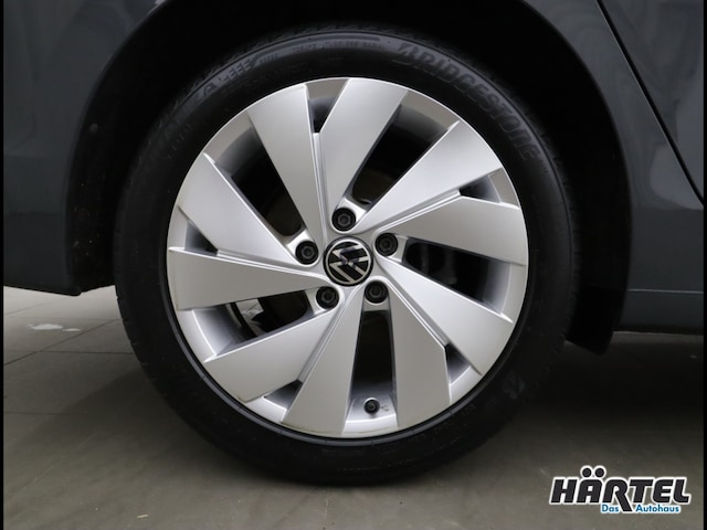 Volkswagen Golf 2.0 TDI DSG Style Variant