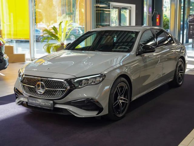 Mercedes-Benz E 220 AMG Line E 220 d Sedan