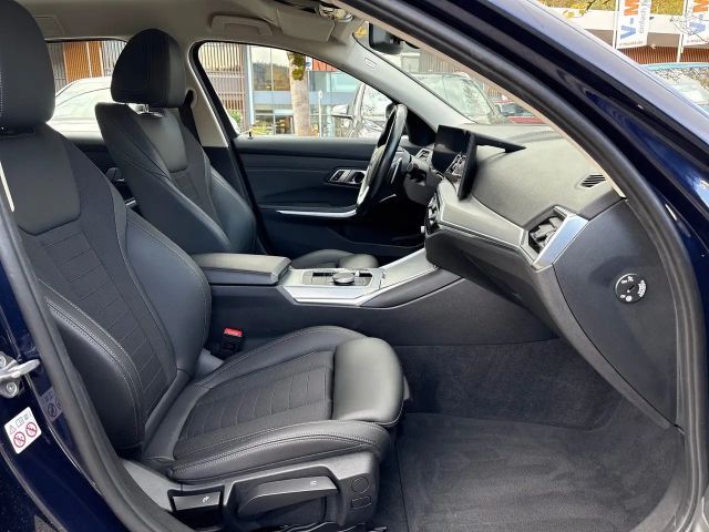 BMW 330 330e Touring xDrive