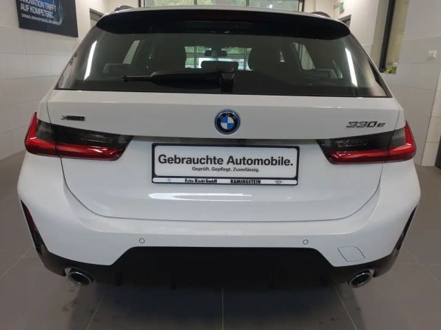 BMW 330 330e M-Sport xDrive