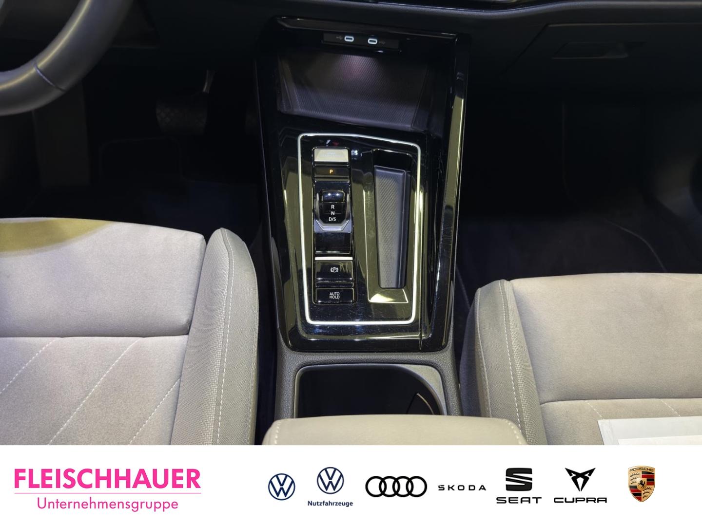 Volkswagen Golf 1.5 eTSI Golf VIII Style