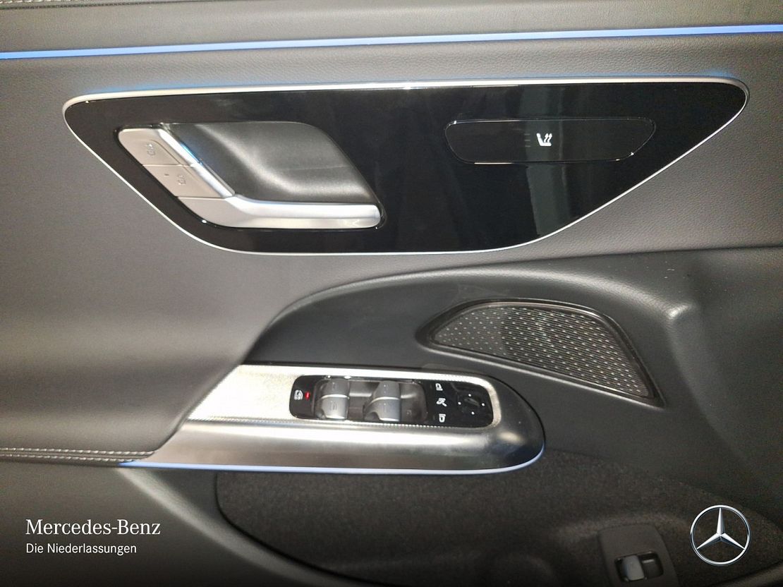 Mercedes-Benz E 220 E 220 d Sedan