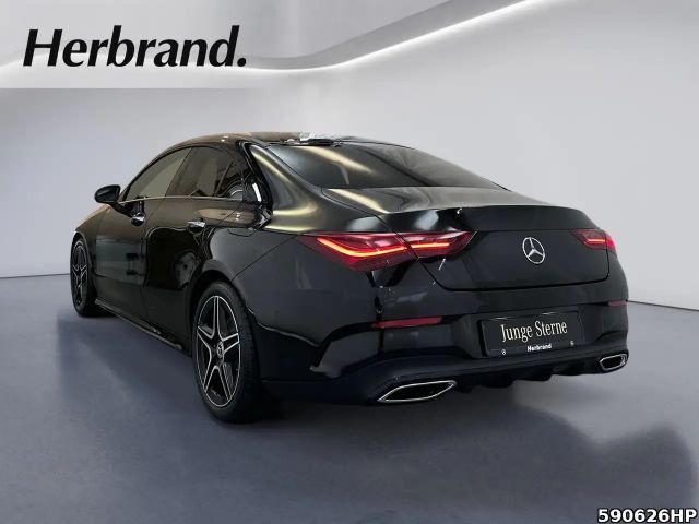 Mercedes-Benz CLA 220 4MATIC AMG Line Coupé