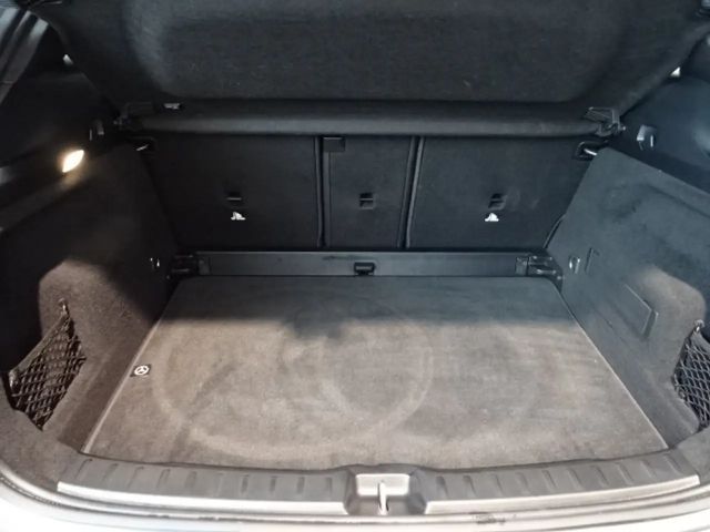 Mercedes-Benz GLA 200 Progressive