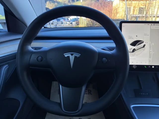 Tesla Model 3 RWD