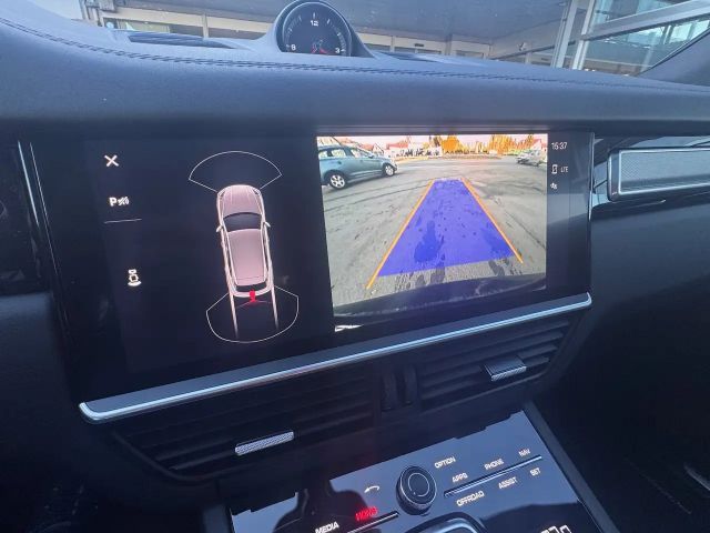 Porsche Cayenne Platinum Edition