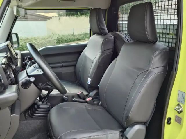 Suzuki Jimny PickUp Winterdienst-Umbau HILLTIP Schild & Streuer