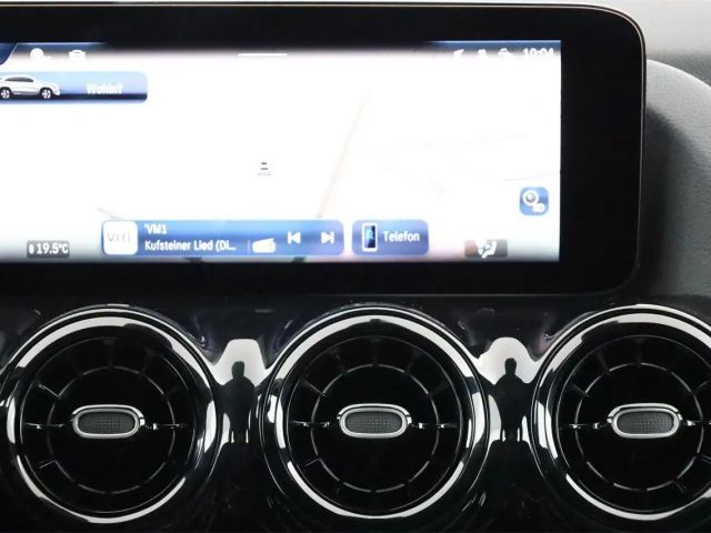 Mercedes-Benz GLA 180 Fernlichtass. Kamera