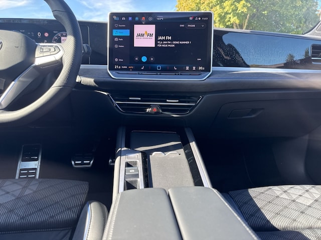 Volkswagen Passat 1.5 TSI DSG R-Line