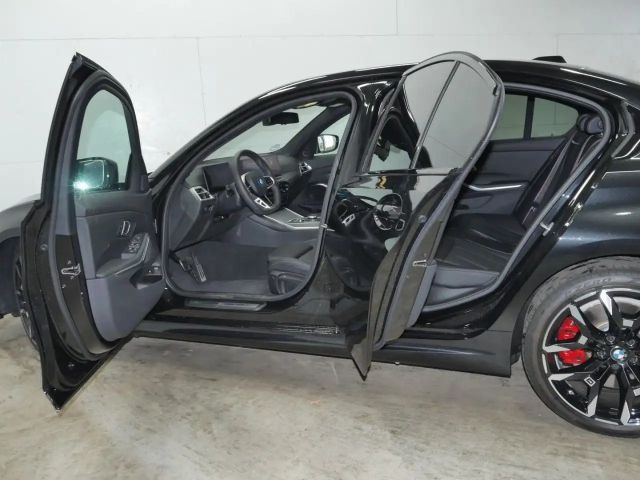 BMW 330 330e M-Sport Sedan xDrive