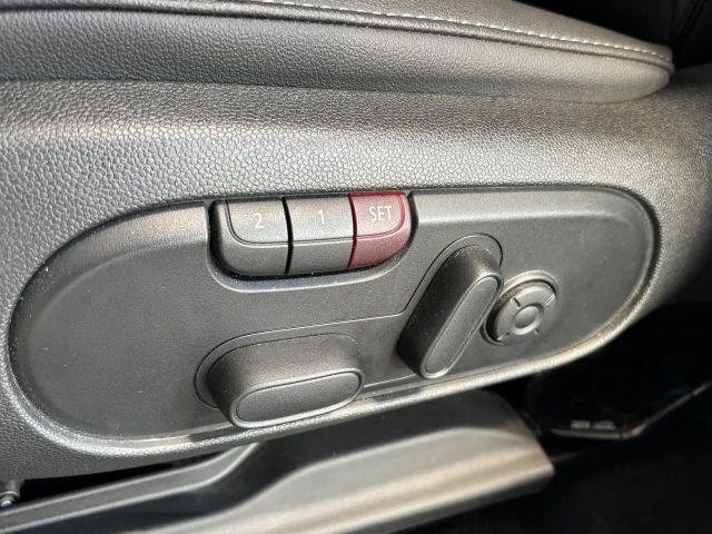 MINI Cooper Countryman DKG Classic Trim el. Heckklappe Navi