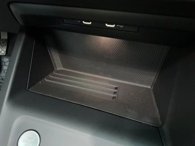 Volkswagen Golf Rabbit TSI