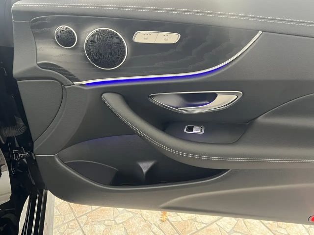 Mercedes-Benz E 200 AMG Line Cabriolet