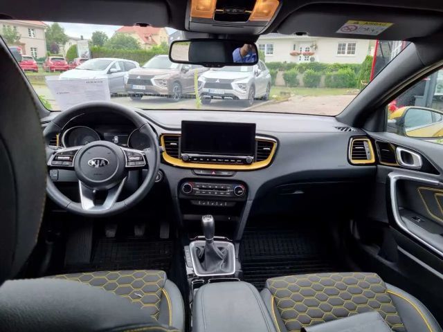 Kia XCeed 1,5 TOP HU/AU neu Ganzjahrereifen