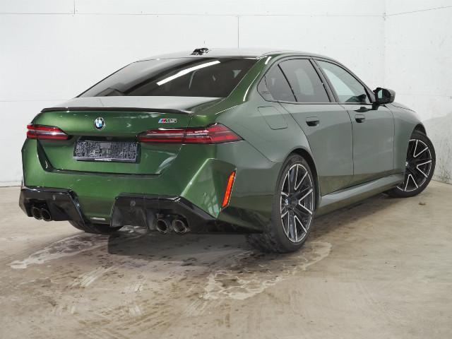 BMW M5 Sedan