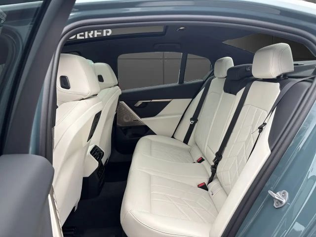 BMW i5 M-Sport Sedan eDrive40