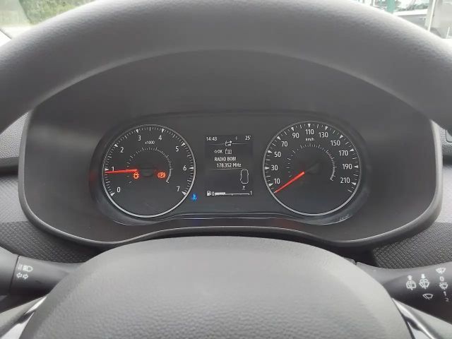 Dacia Sandero Essential TCe 90